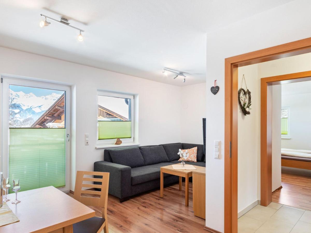 Elegant Apartment In Saalfelden With Balcony Exteriör bild
