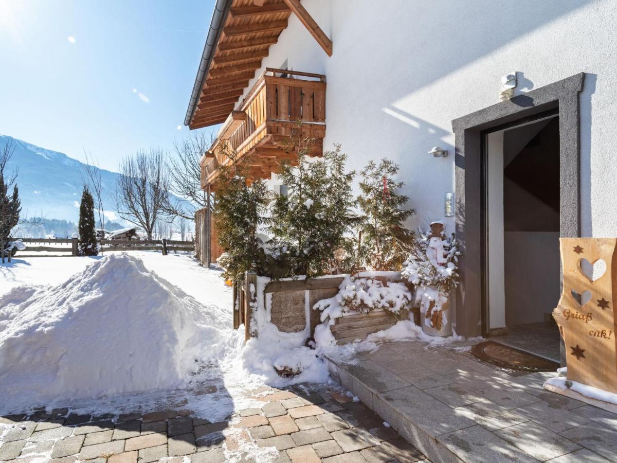 Elegant Apartment In Saalfelden With Balcony Exteriör bild