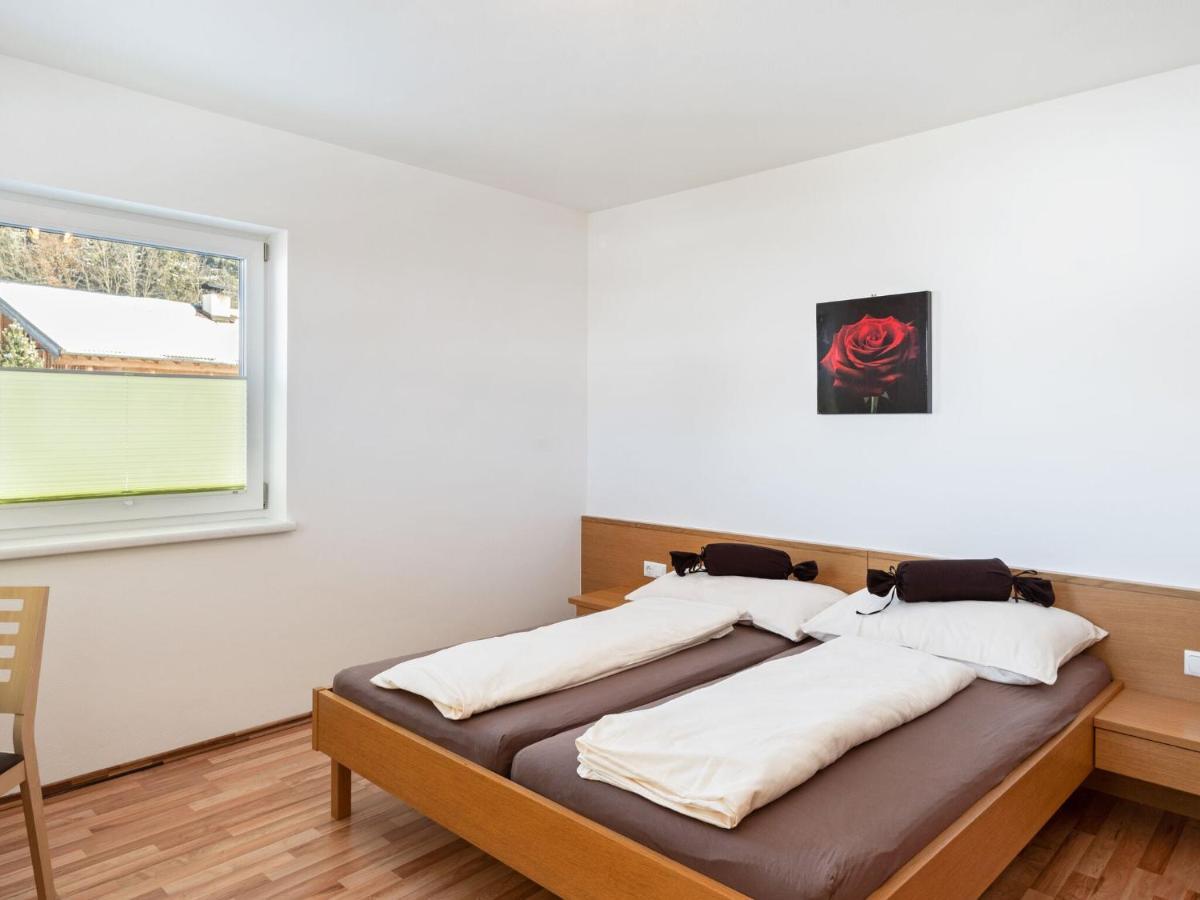 Elegant Apartment In Saalfelden With Balcony Exteriör bild